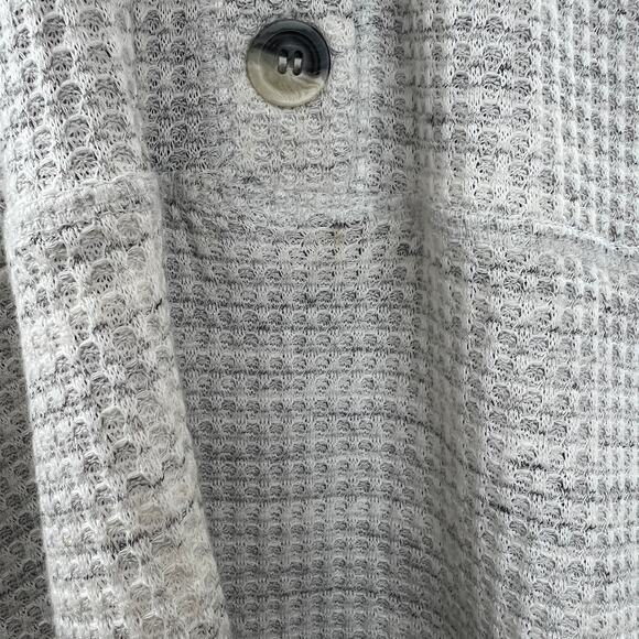 SUNDAY IN BROOKLYN Gray Waffle Knit V-Neck Button Front Pullover Sweater Size M - Picture 5 of 11